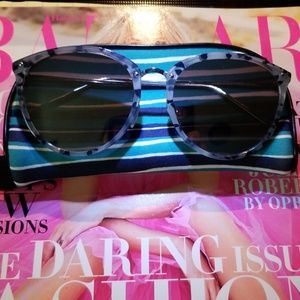 🌞 2 for $25, Laundry mirrored sunglasses